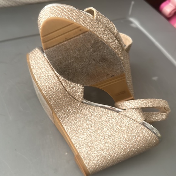 Sandals - Picture 4 of 4